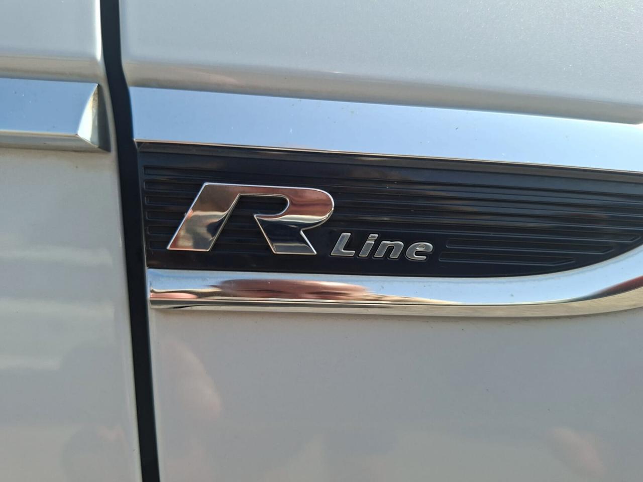 Volkswagen T-Roc 1.6 TDI R-LINE 116 cv