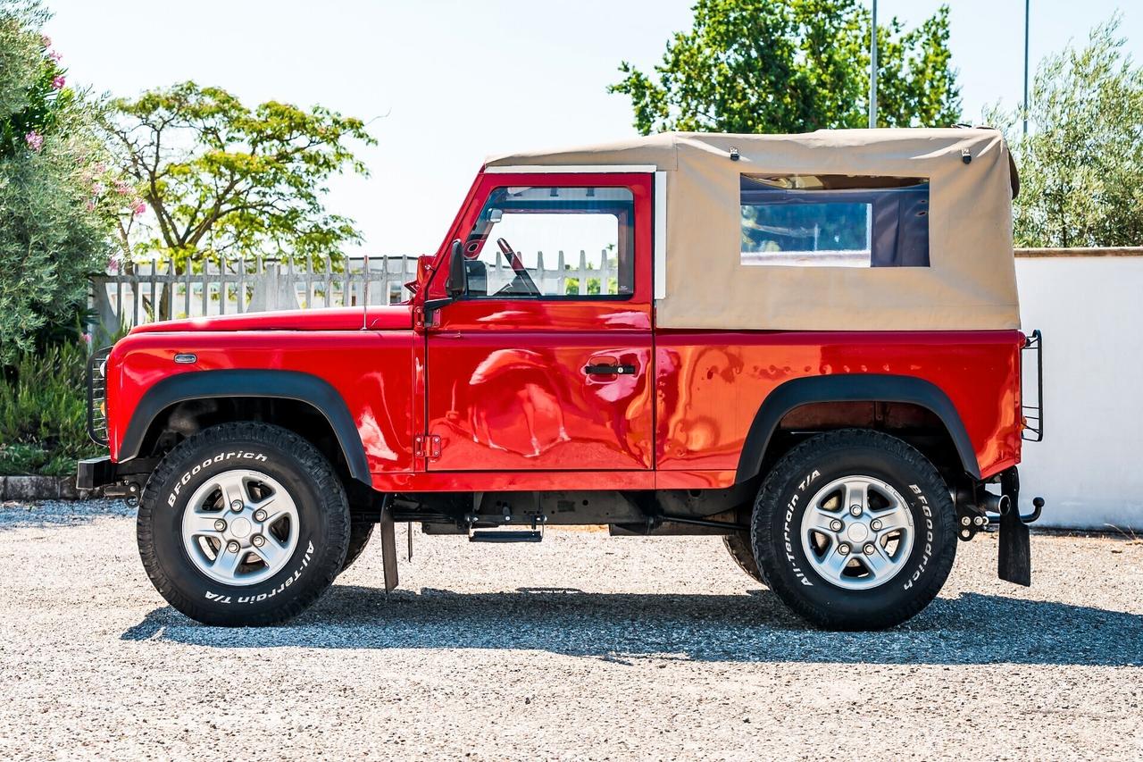 Land Rover Defender 90 Soft Top TD5 Aria condizionata + Kit pala neve Full