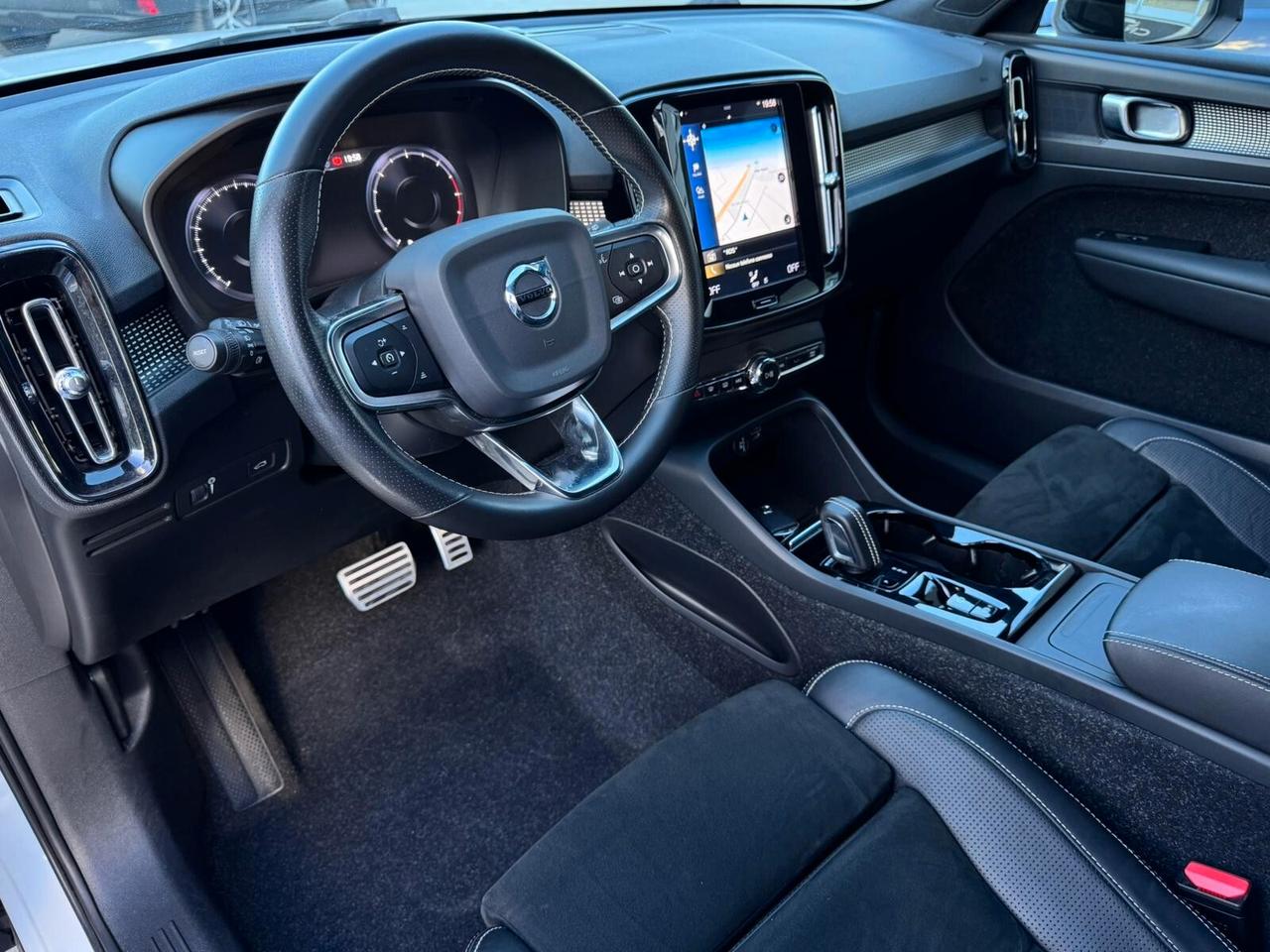 Volvo XC40 D4 AWD Geartronic R-design