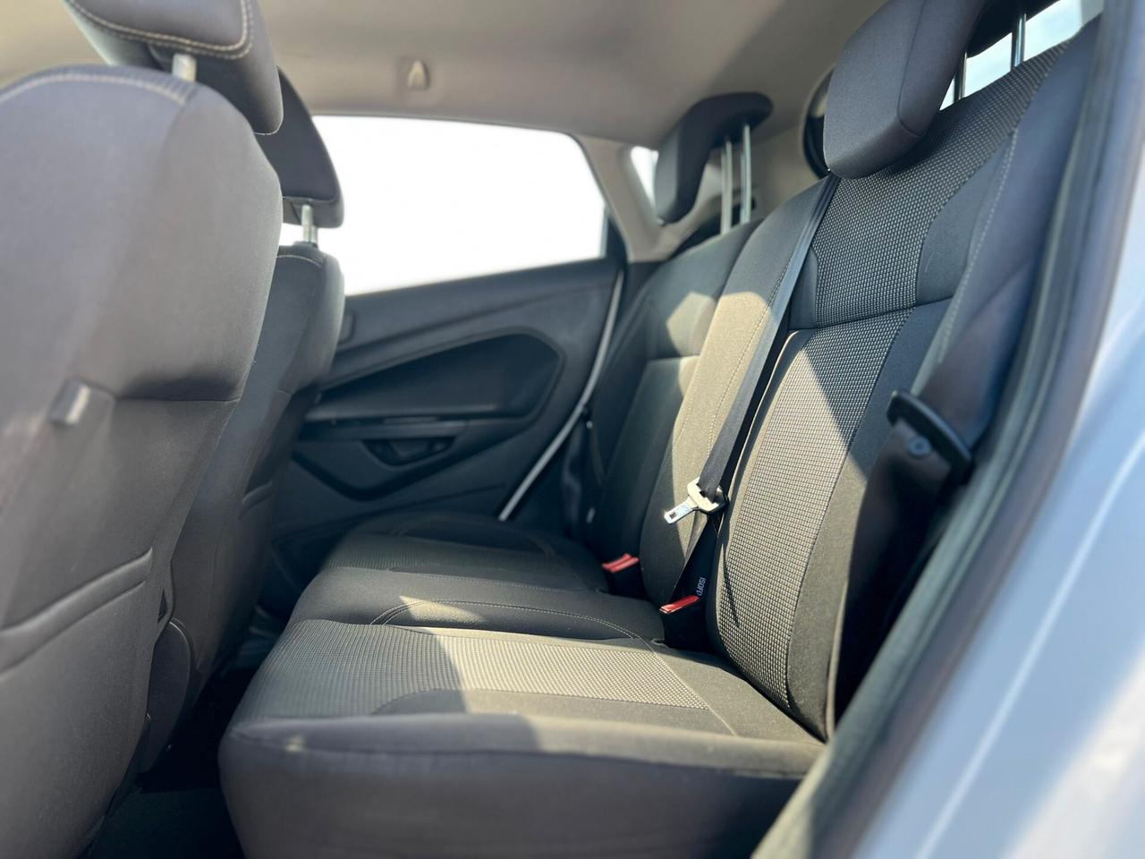 Ford Fiesta 1.5 TDCi 75CV 5 porte Titanium