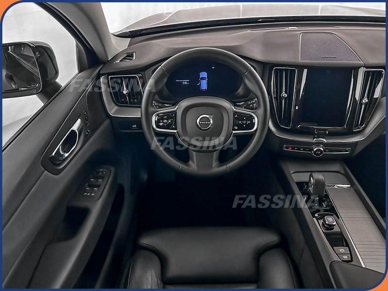 Volvo XC60 B4 automatico Plus Dark