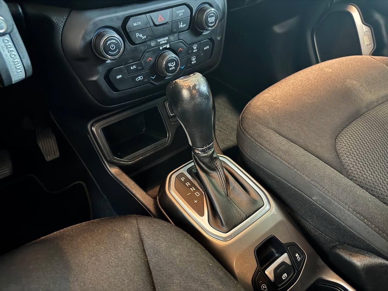 Jeep Renegade 1.6 Mjt 120cv DA 227 € AL MESE – SENZA ANTICIPO