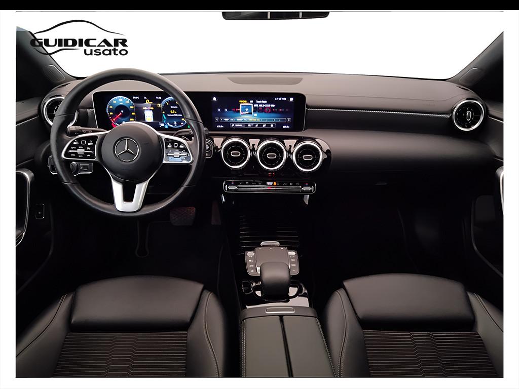 Mercedes-Benz CLA Sh.Brake - X118 - CLA Shooting Brake 180 d Sport auto