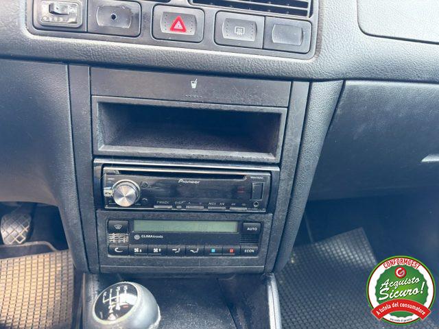 VOLKSWAGEN Golf 1.6 cat 5 porte GPL