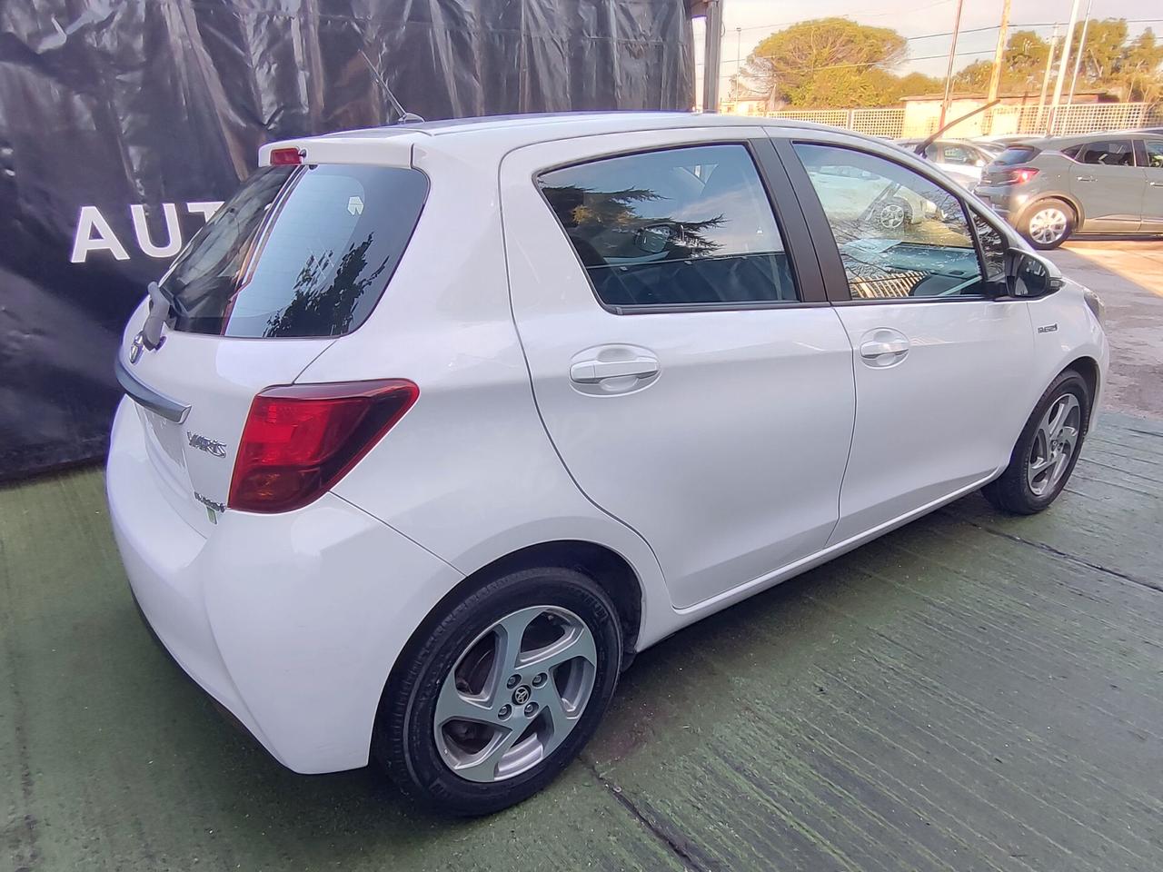 Toyota Yaris 1.5 BENZINA AUTOMATICA