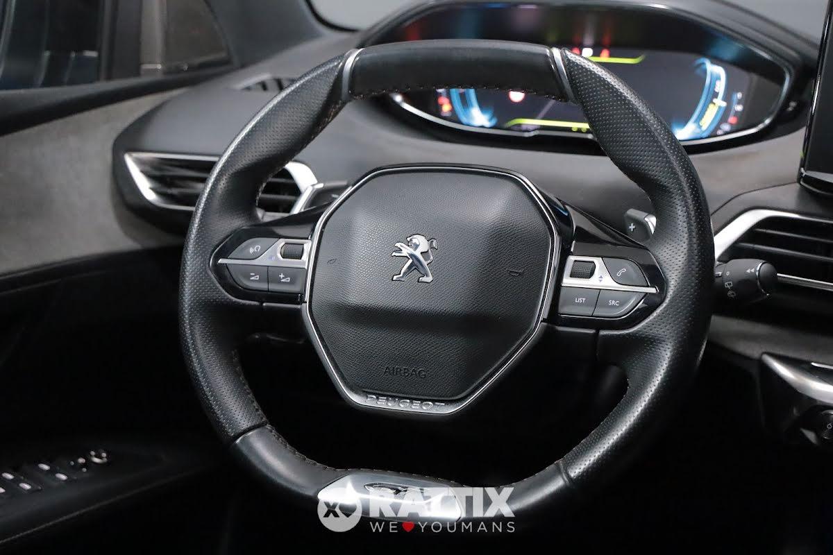 Peugeot 3008 1.6 Hybrid4 300CV GT Pack e-EAT8 + tetto apribile