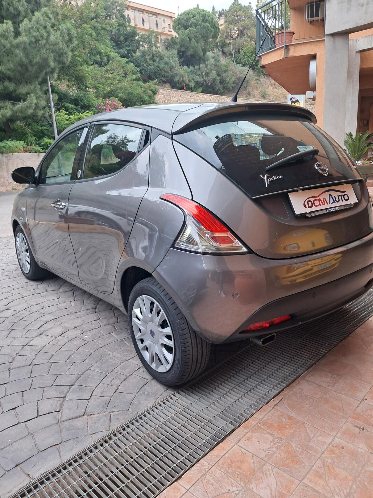 Lancia Ypsilon 1.2 69 CV 5 porte GPL Ecochic Gold