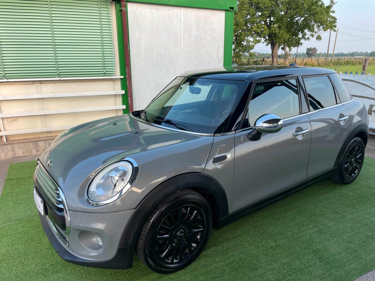 Mini 1.5 Cooper D Business 5 porte cambio automatico