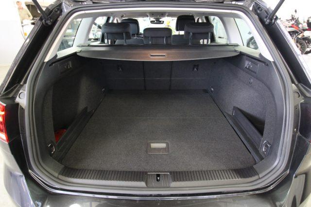 VOLKSWAGEN Passat Variant 2.0 TDI SCR EVO DSG Business