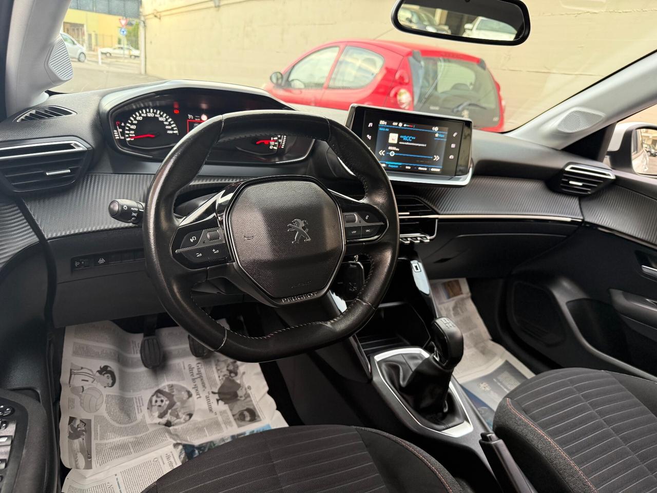 Peugeot 208 1.2benzina - 2020