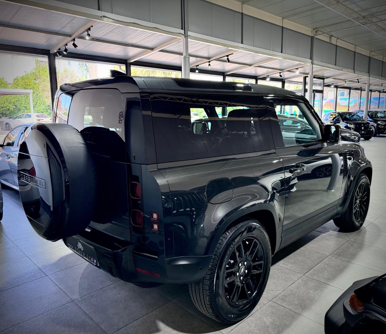 Land Rover Defender 90 3.0D I6 200 CV AWD Auto X-Dynamic SE