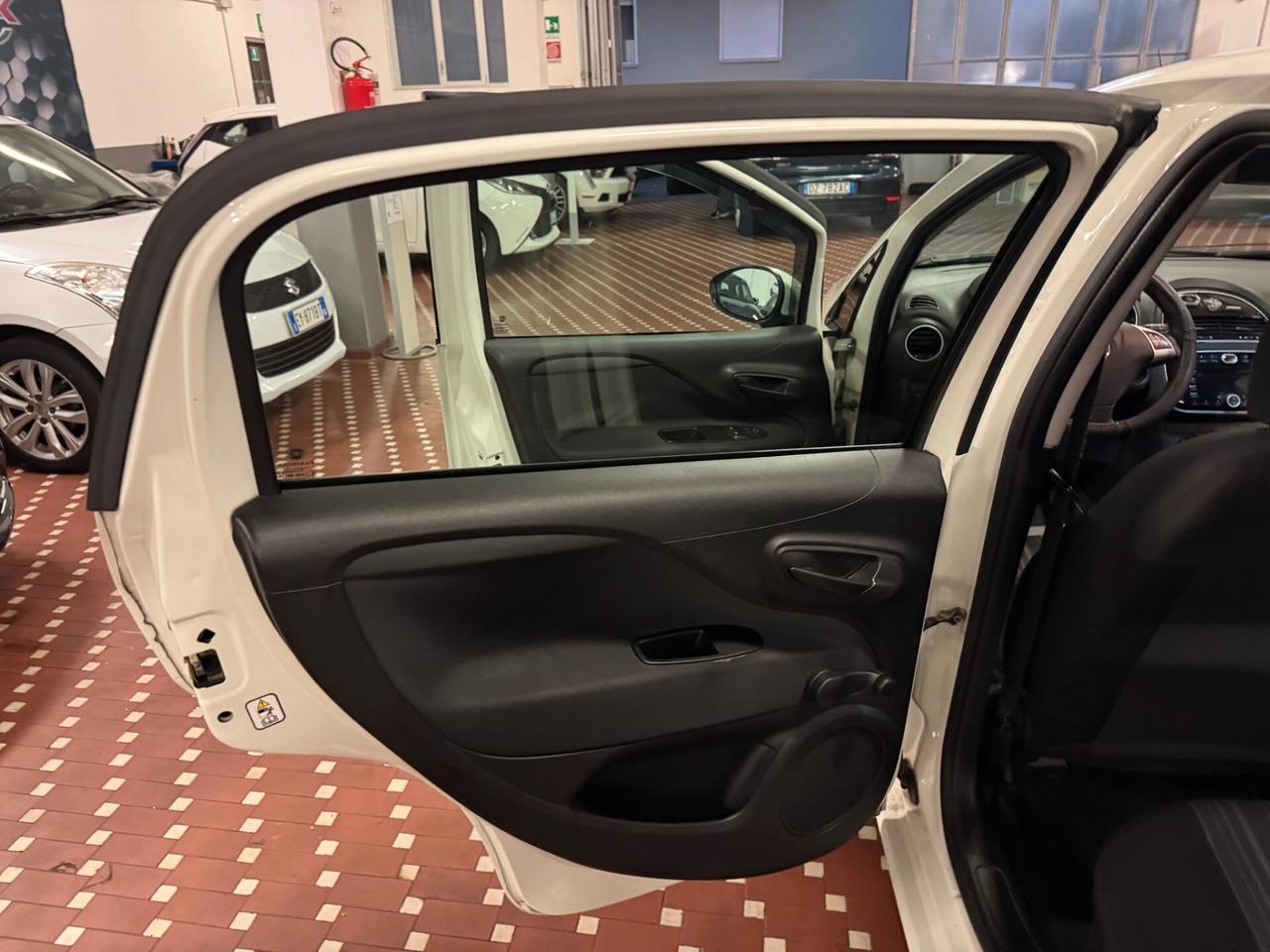 Fiat Punto Evo 1.4 5 porte S&S Dynamic- IDEALE PER NEOPATENTATI