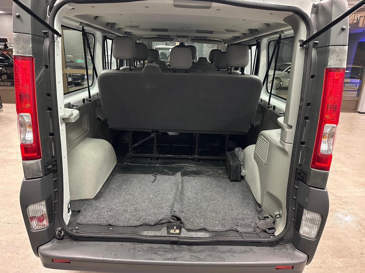 Opel Vivaro 29 2.0 CDTI PC-TN Furgone Vetrato Fap 9 POSTI