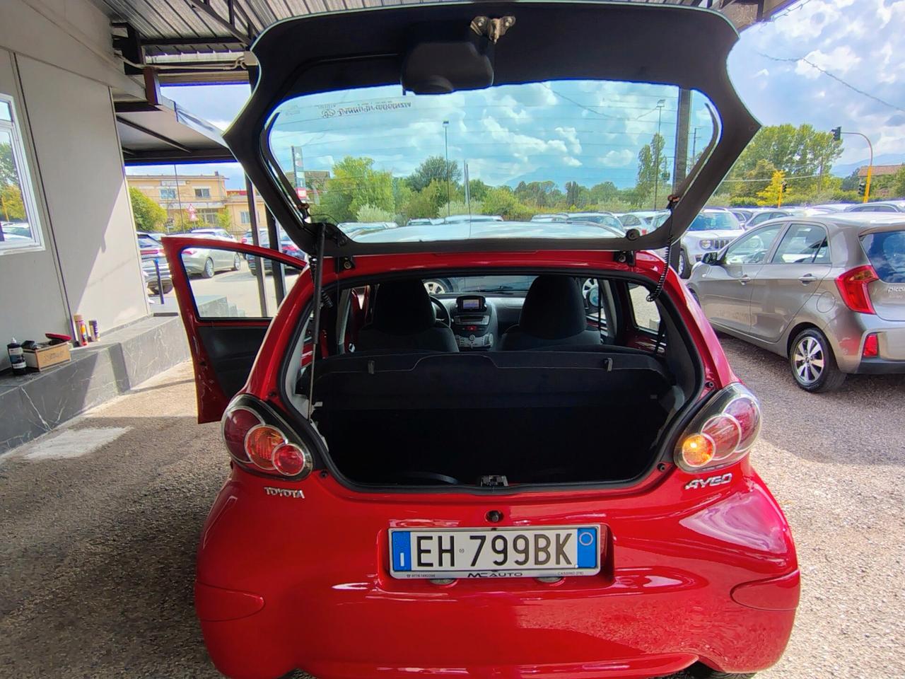 Toyota Aygo 1.0 12V VVT-i 5 porte Deep Ocean Connect
