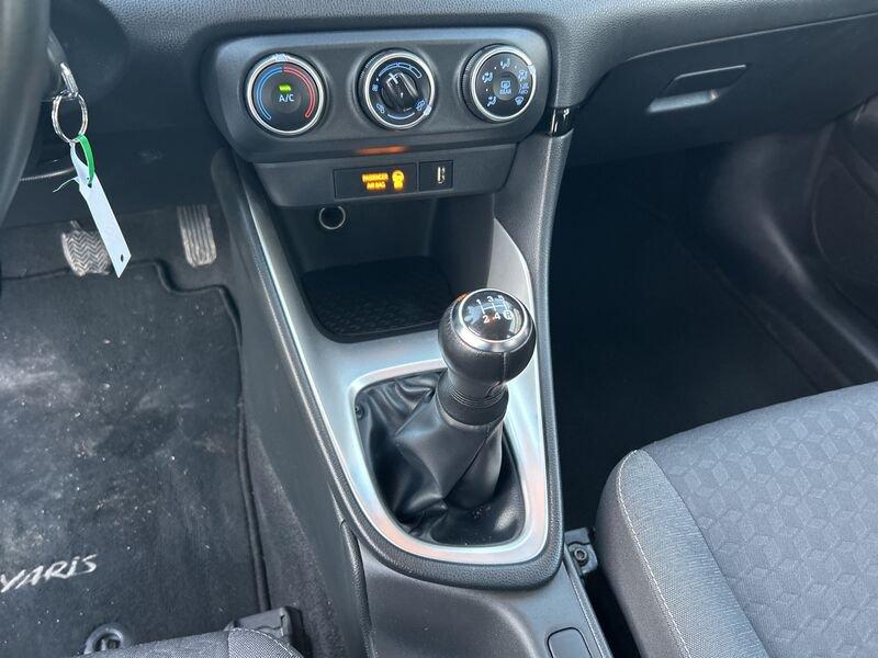 Toyota Yaris Yaris 1.0 5 porte Active IVA ESPOSTA COMPRESA GARANZIA FINO AL 2033