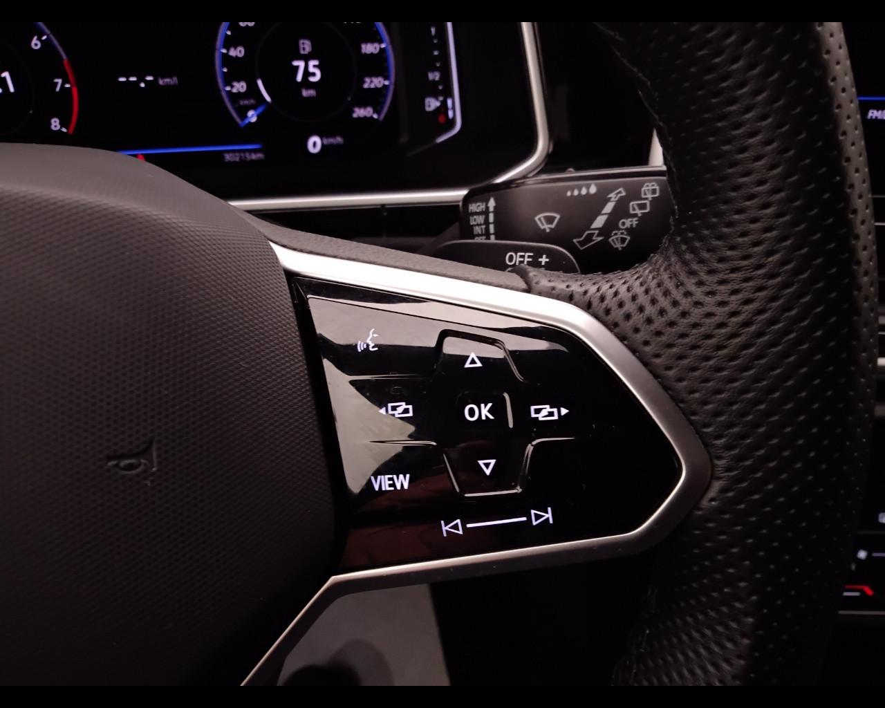 VOLKSWAGEN T-Roc 2022 - T-Roc 1.5 tsi R-Line dsg