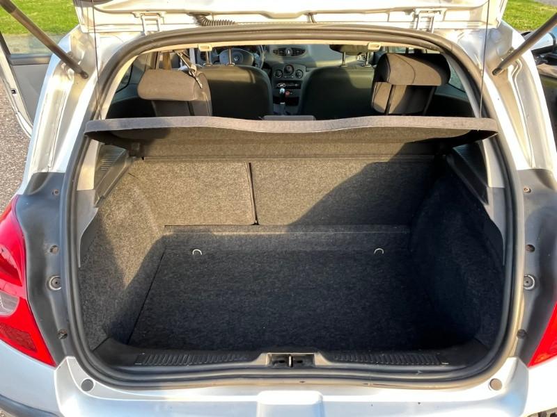 RENAULT Clio 1.2 16V 65CV 3 porte Confort