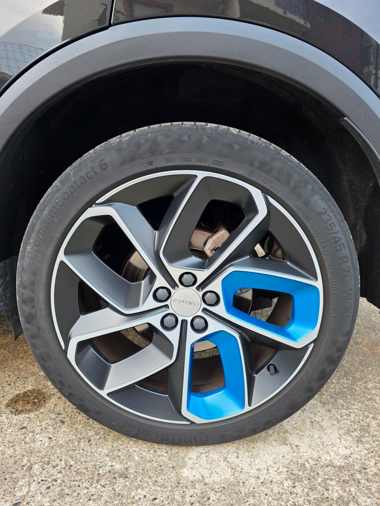 Lynk&co 01 PHEV
