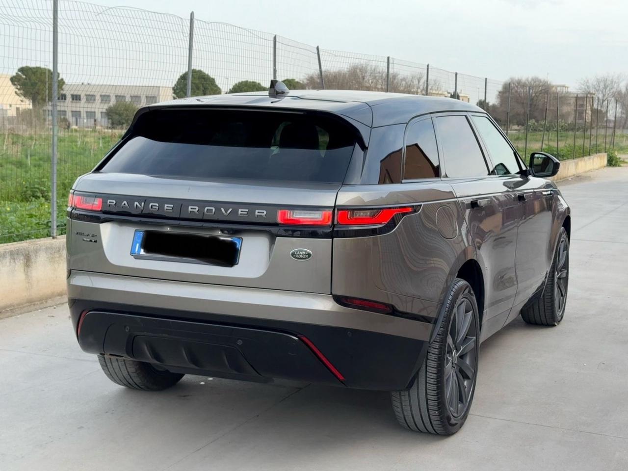 Range Rover Velar 2.0D 240 CV R-Dynamic