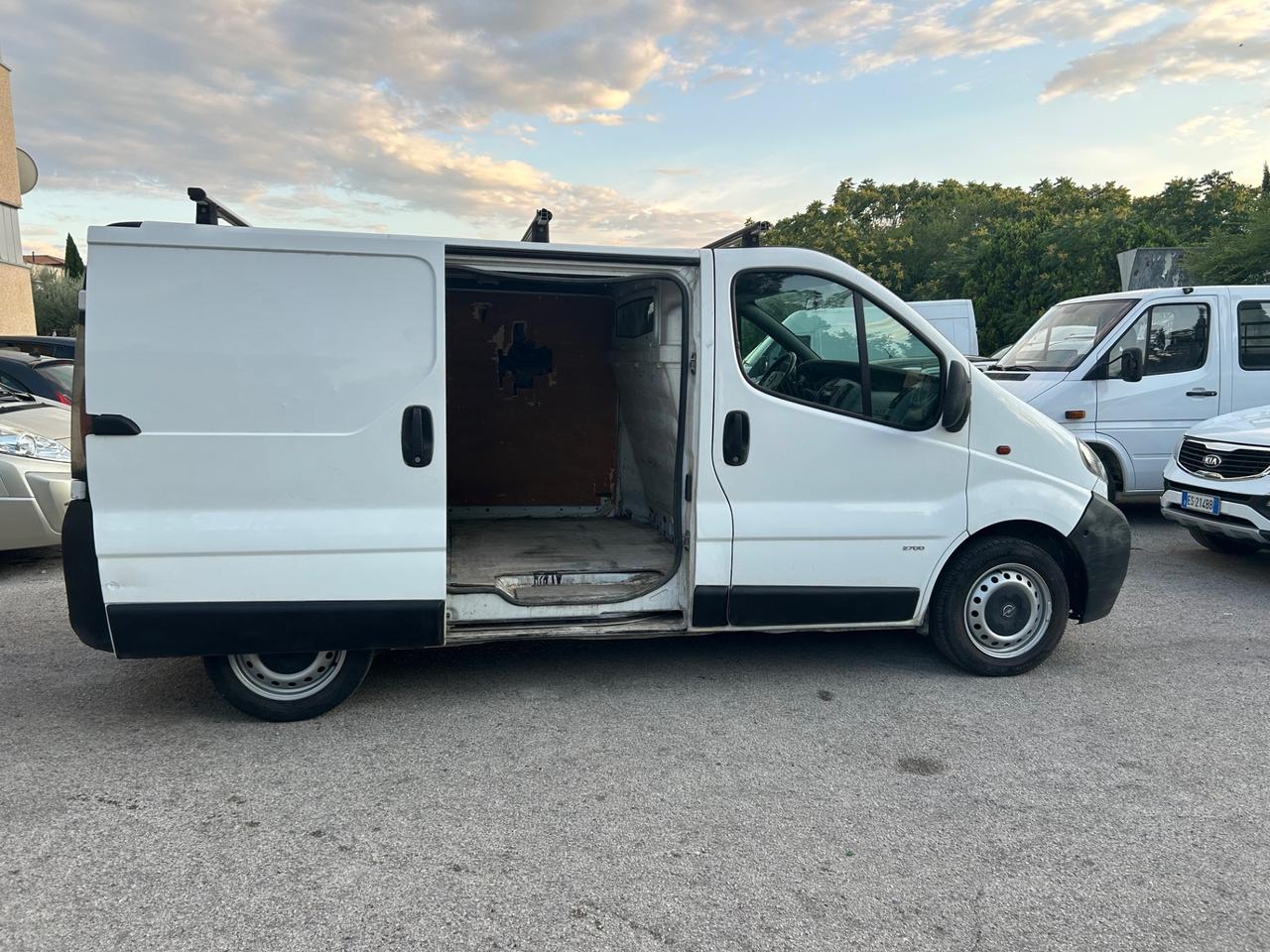 Opel Vivaro 27 1.9 DTI PC-TN Furgone