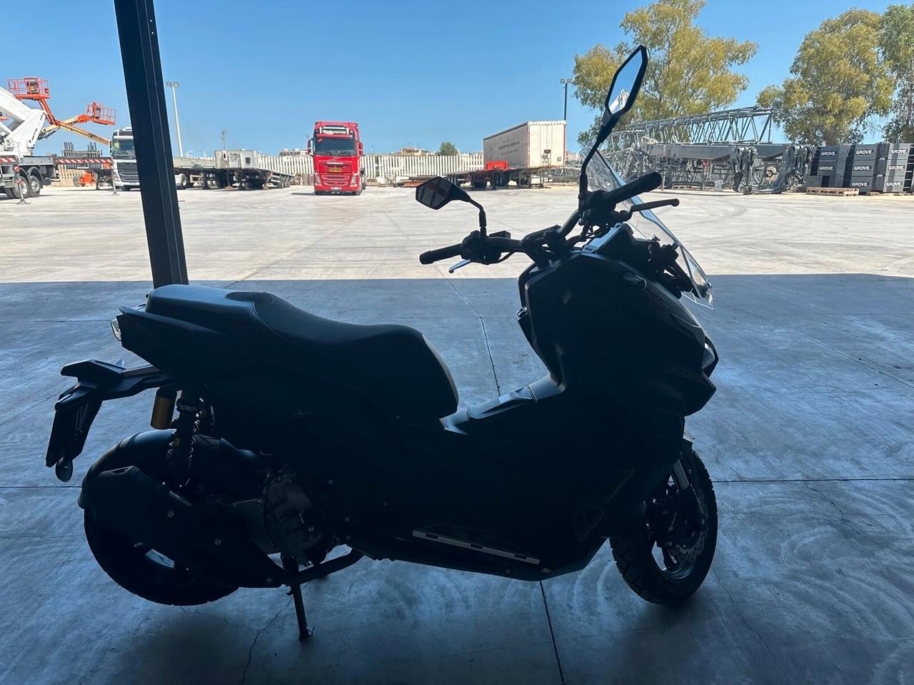 KL Brera X 300 – 2024 – 2.595 km – Pari al nuovo