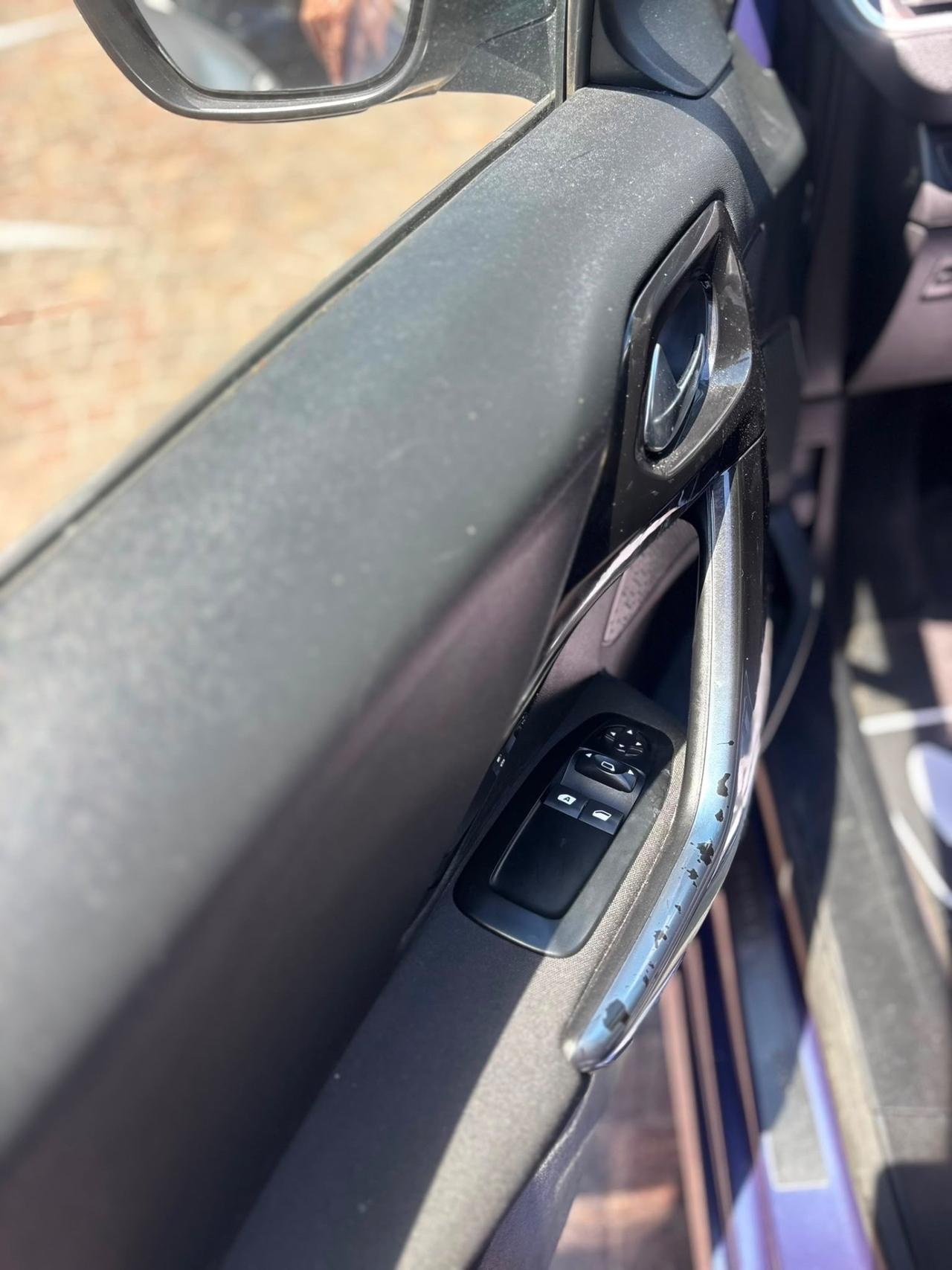 Peugeot 208 1.2 VTi 82 CV 5 porte Allure