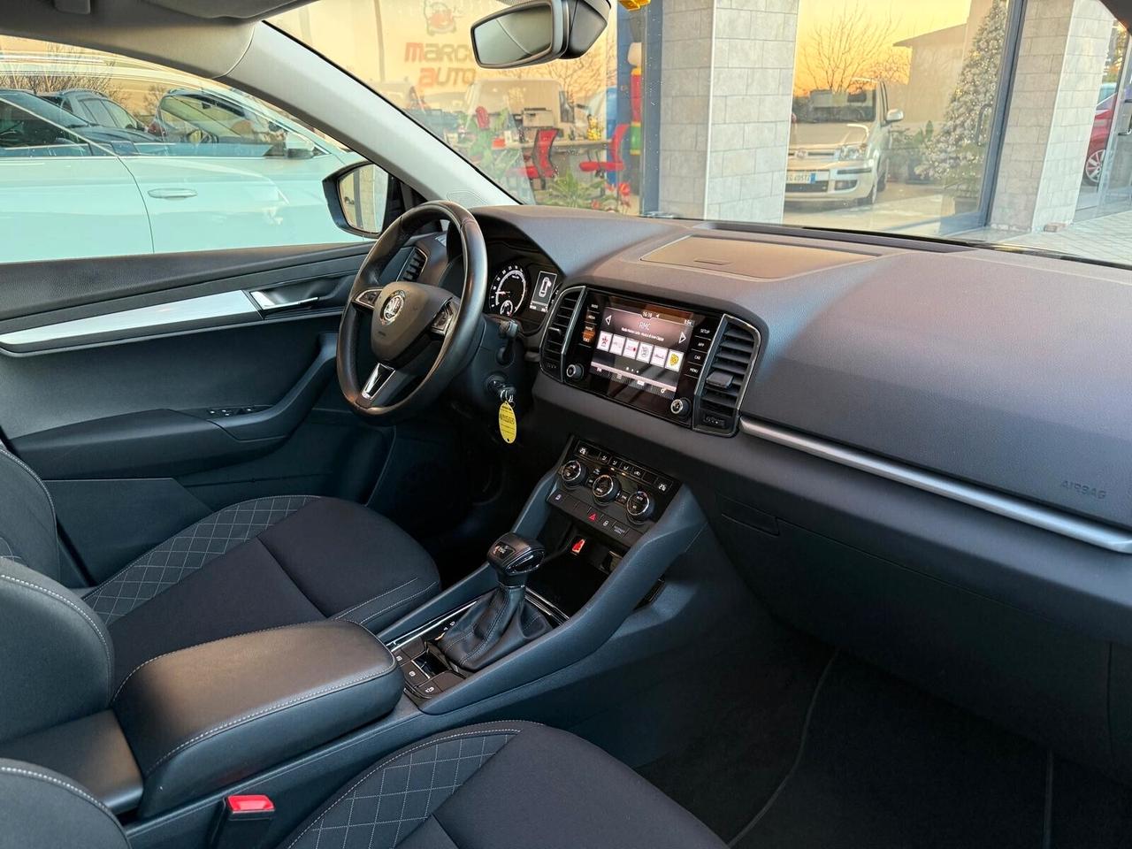 Skoda Karoq 1.6 Diesel Cambio Automatico Neopatentati
