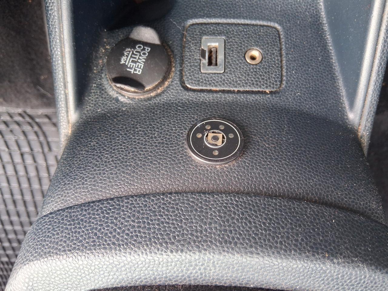 Ford Fiesta 1.4 5 porte Bz.- GPL Titanium