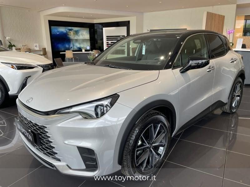 Lexus LBX Hybrid Emotion
