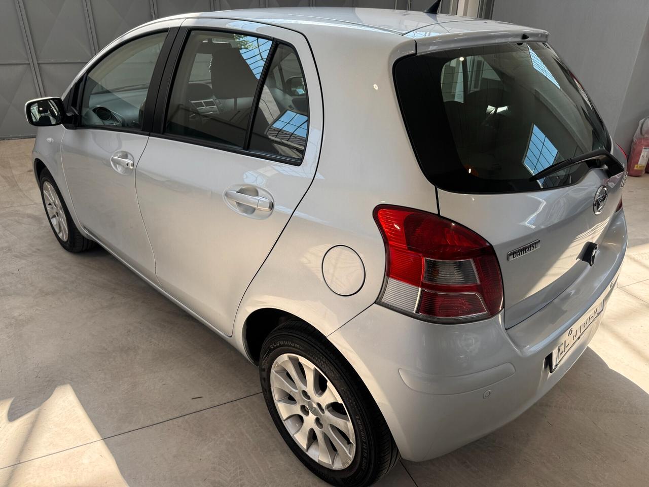 Daihatsu Charade 1.3 B You Five TOYOTA YARIS