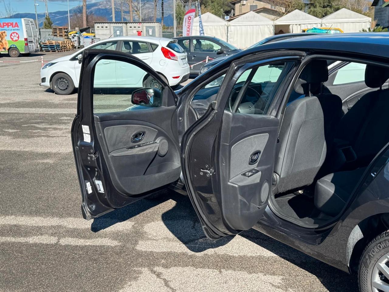 Renault Megane BERLINA 1.5 DCI 110CV GT STYLE 2014