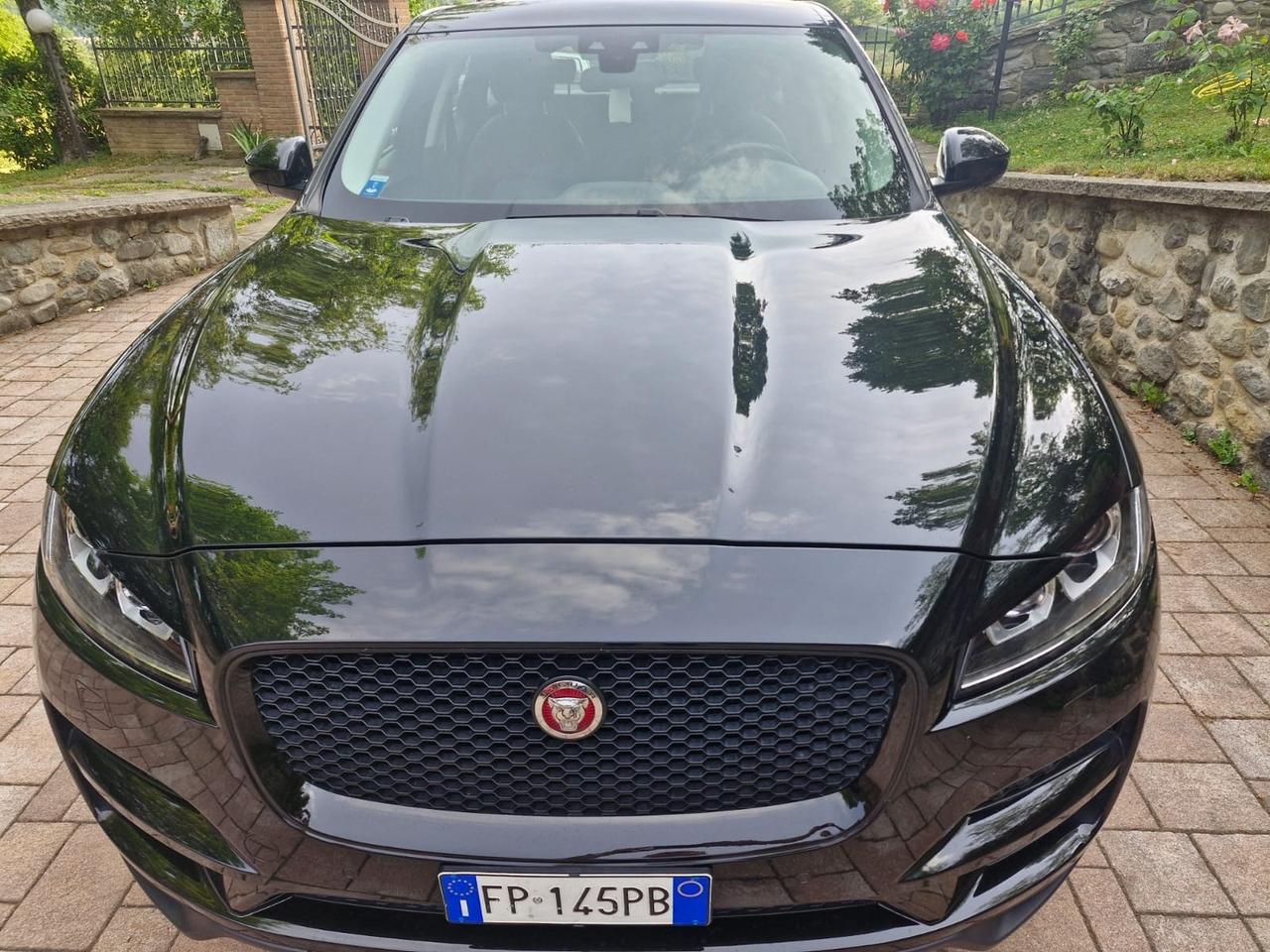 Jaguar F-Pace 2.0 D 180 CV AWD Prestige