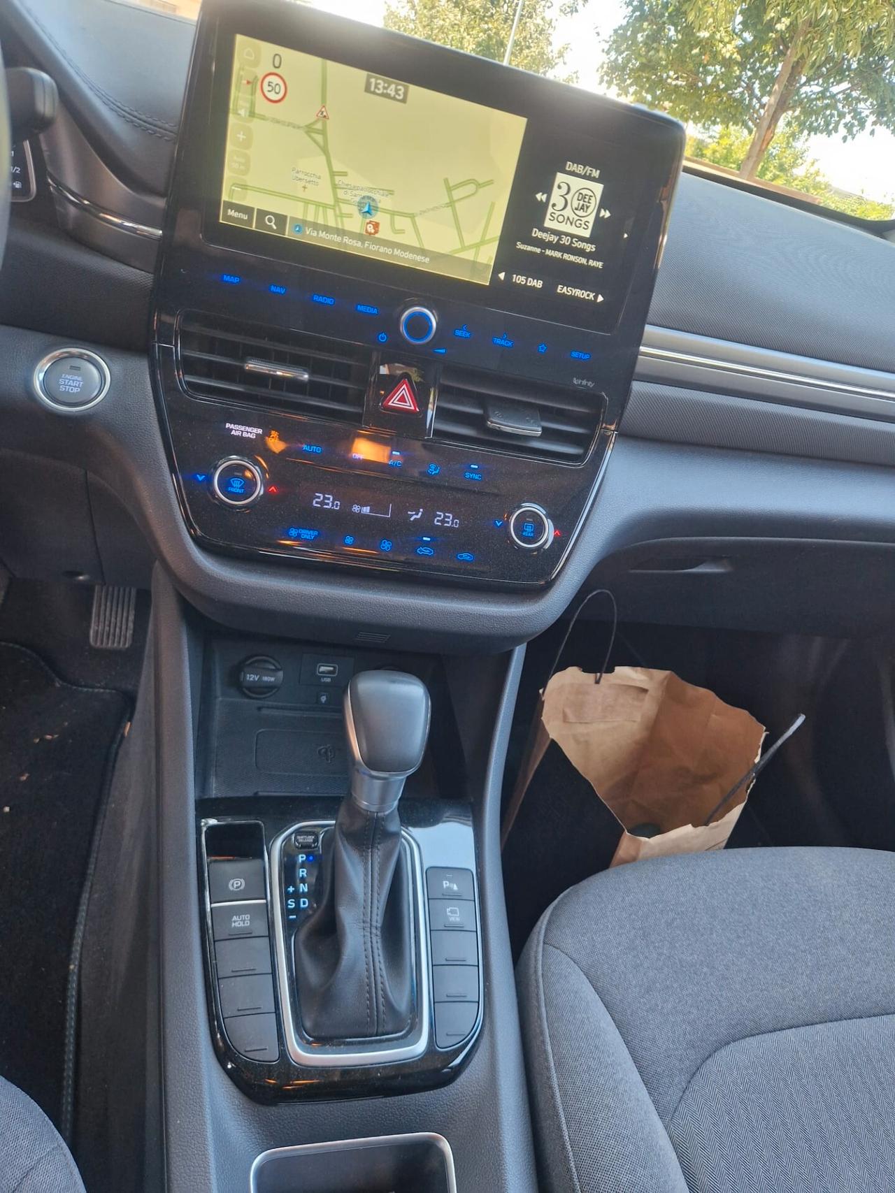 Hyundai Ioniq 1.6 Plug-in Hybrid DCT Tech