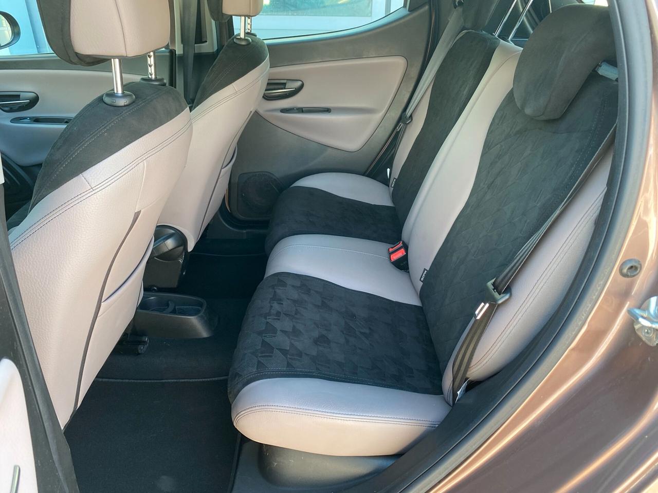 Lancia Ypsilon 1.2 69 CV 5 porte Elle