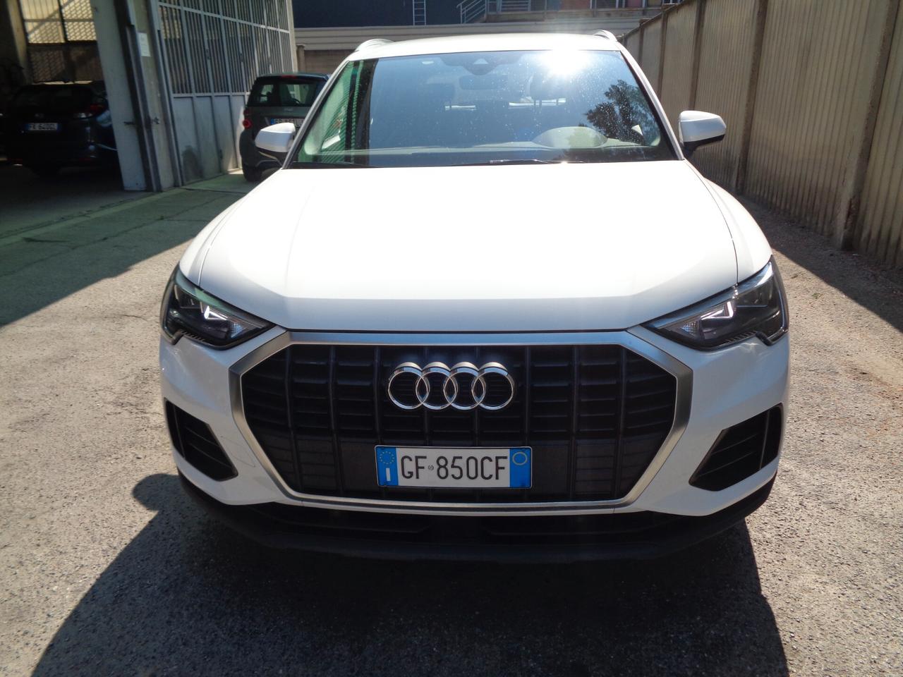 Audi Q3 35 TDI S tronic Business