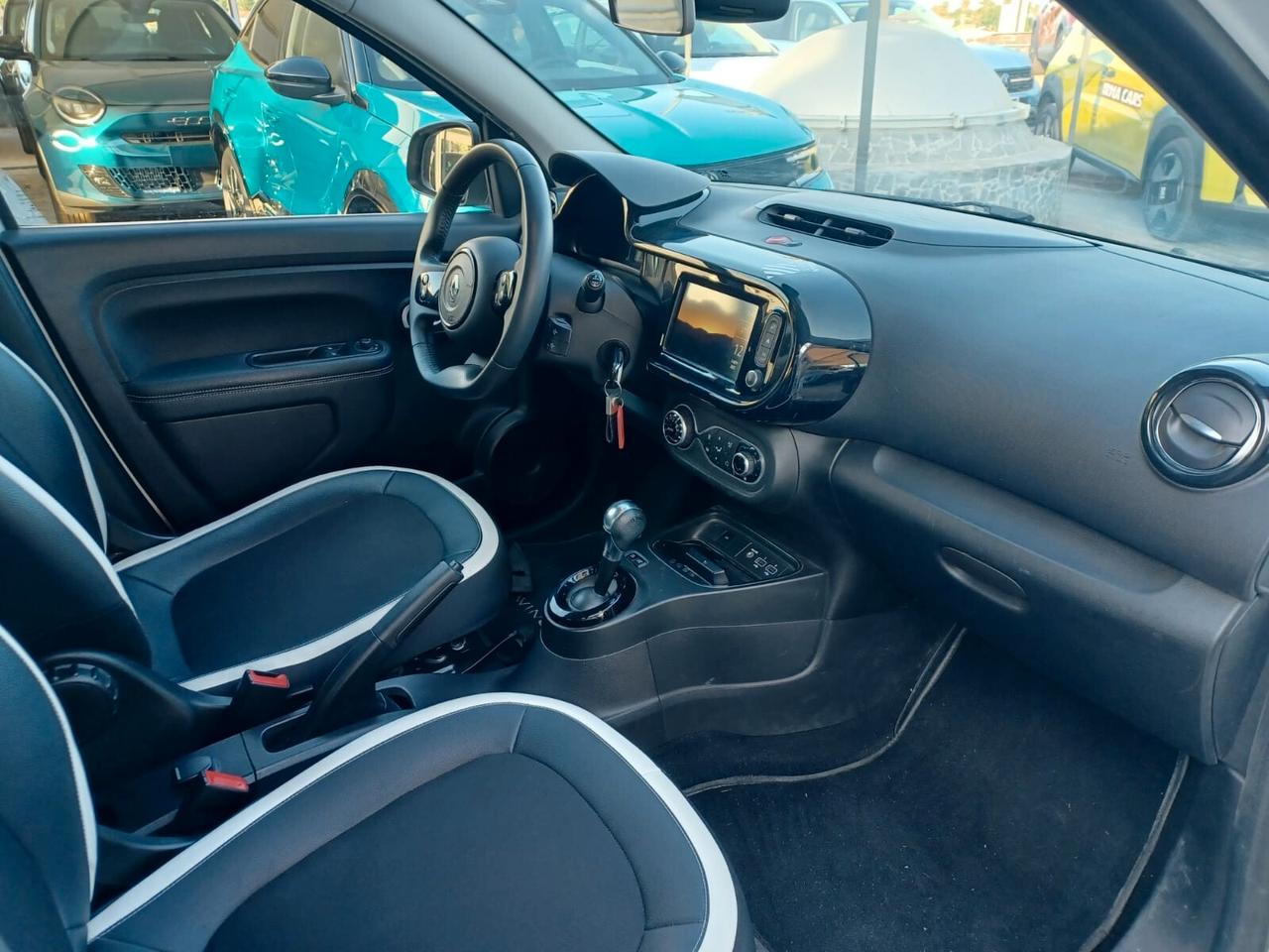Renault Twingo Electric Urban Night