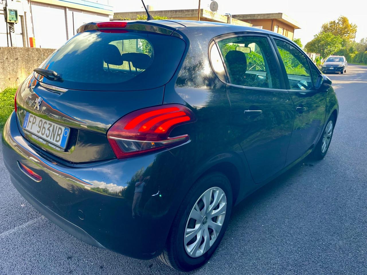 Peugeot 208 BlueHDi 75 5 porte Active