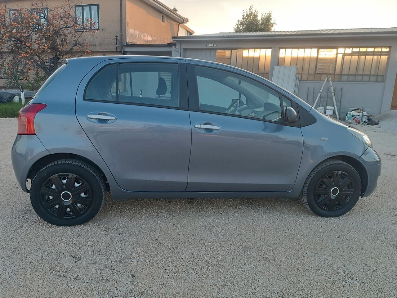 Toyota Yaris 1.3 benzina frizione nuova