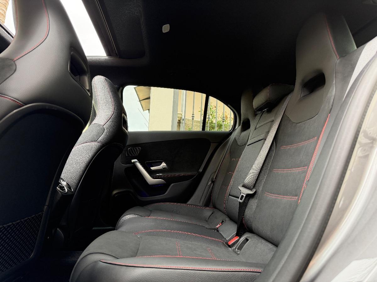 New Mercedes Classe A 220 4Matic Premium AMG Night Edition 190CV