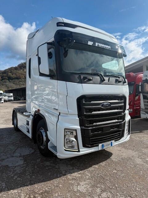 Trattore stradale Ford F-MAX500