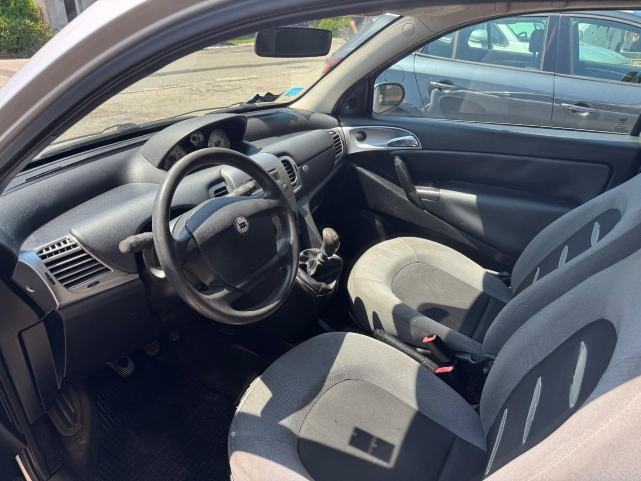 Lancia Ypsilon 1.2 Argento