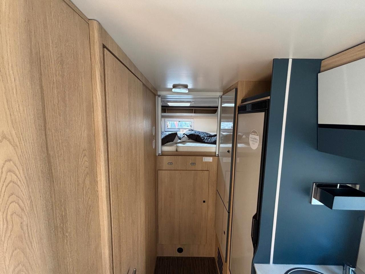 Ci International Horon 90M Sport camper