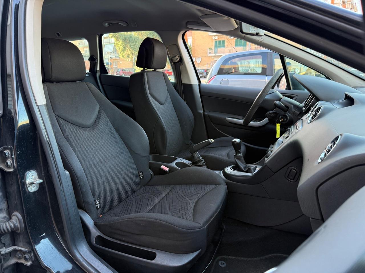 Peugeot 308Restayling 1.6 HDi 90CV SW Premium Perfetta