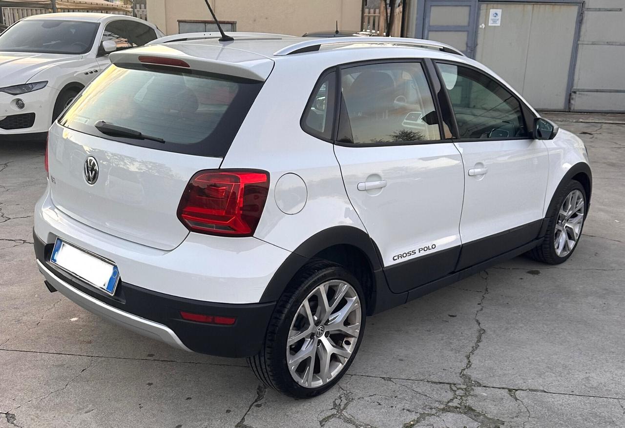 Volkswagen Polo CROSS 1.4 TDI 90 CV 5p. Highline BlueM