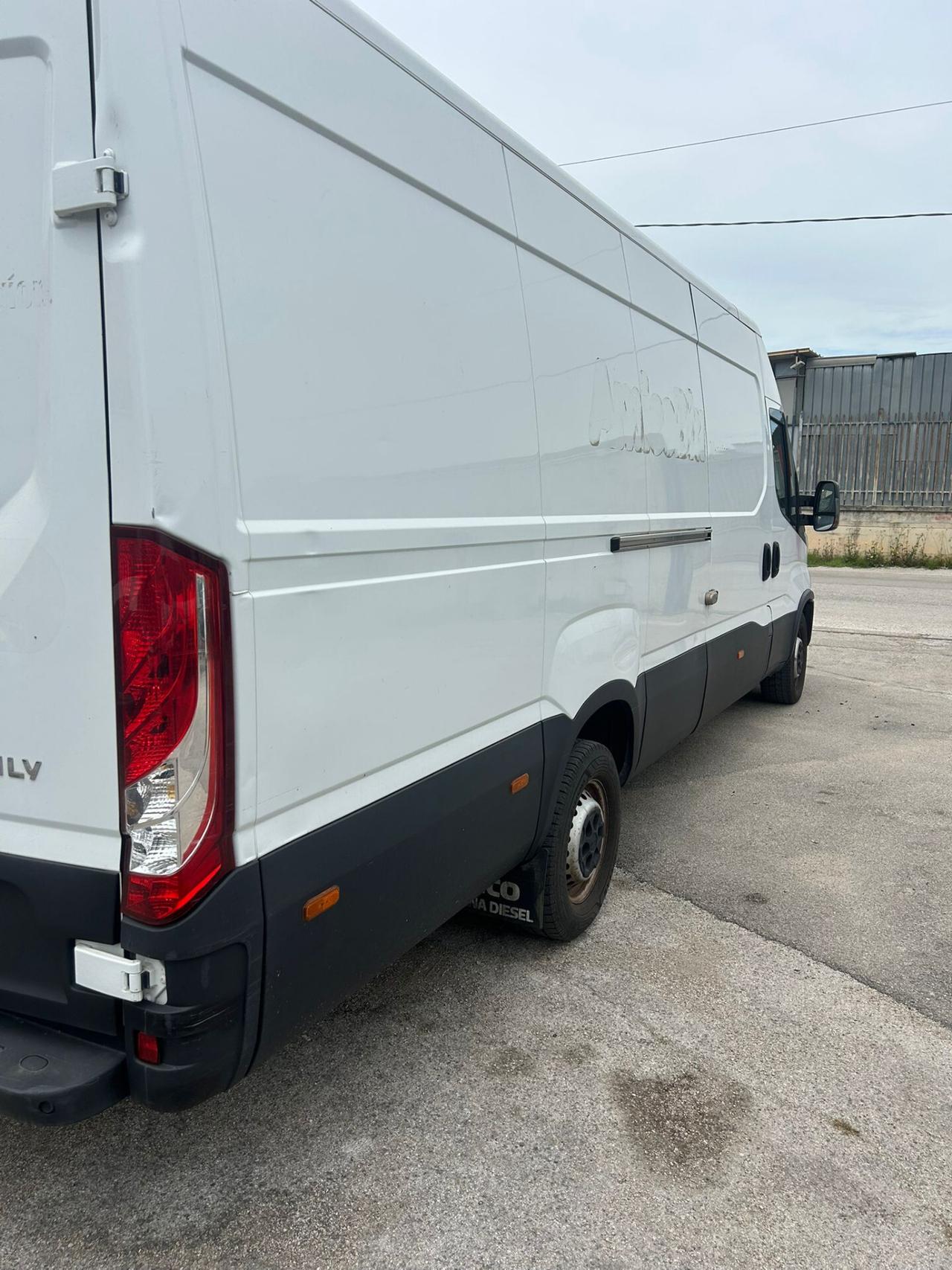 iveco daily 35s14 anno 2020 furgone e.6