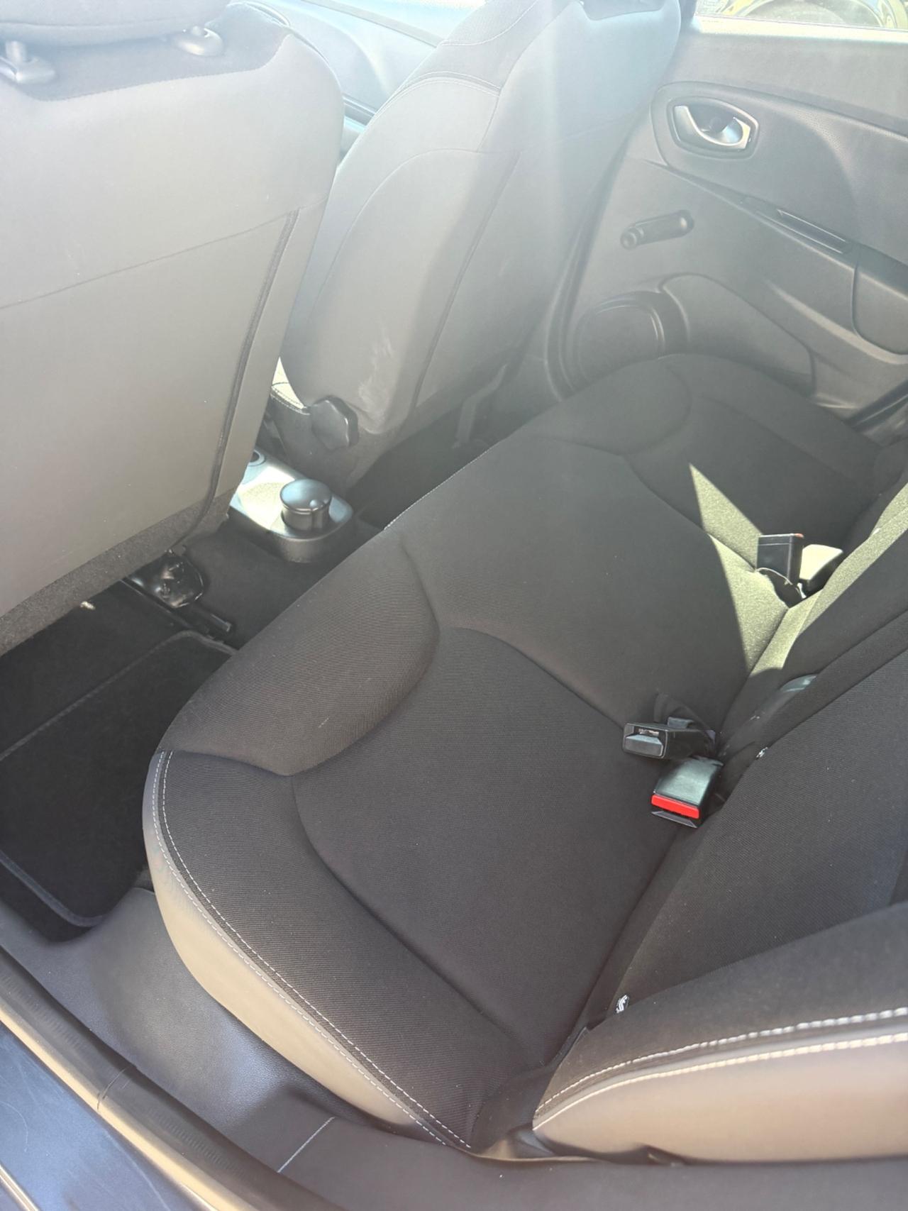 Renault Clio 1.2BENZINA 75CV 5 porte Intens 2017