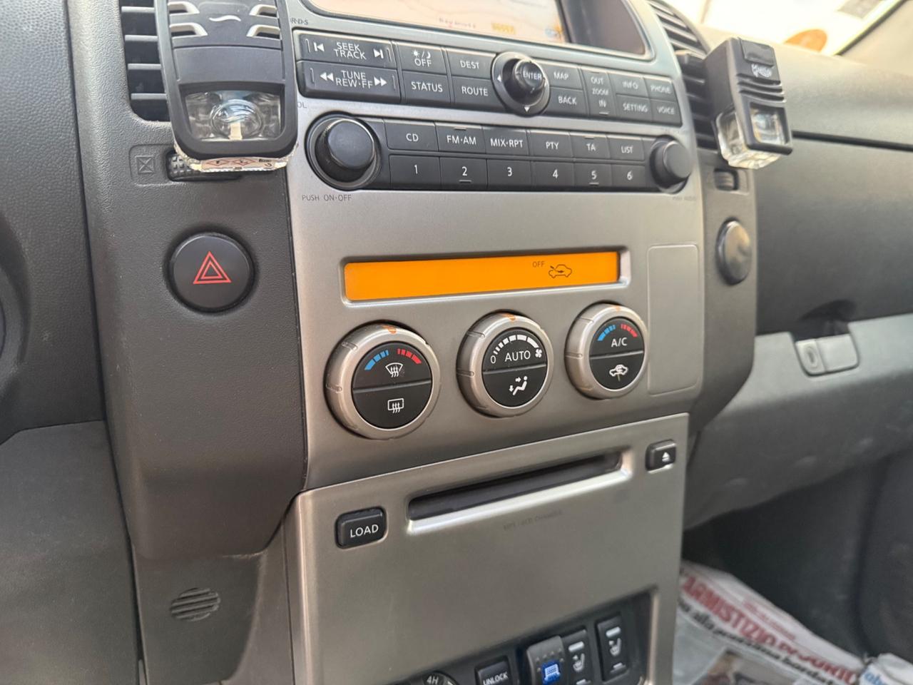 Nissan Navara 2.5 dCi 4 porte Double Cab LE