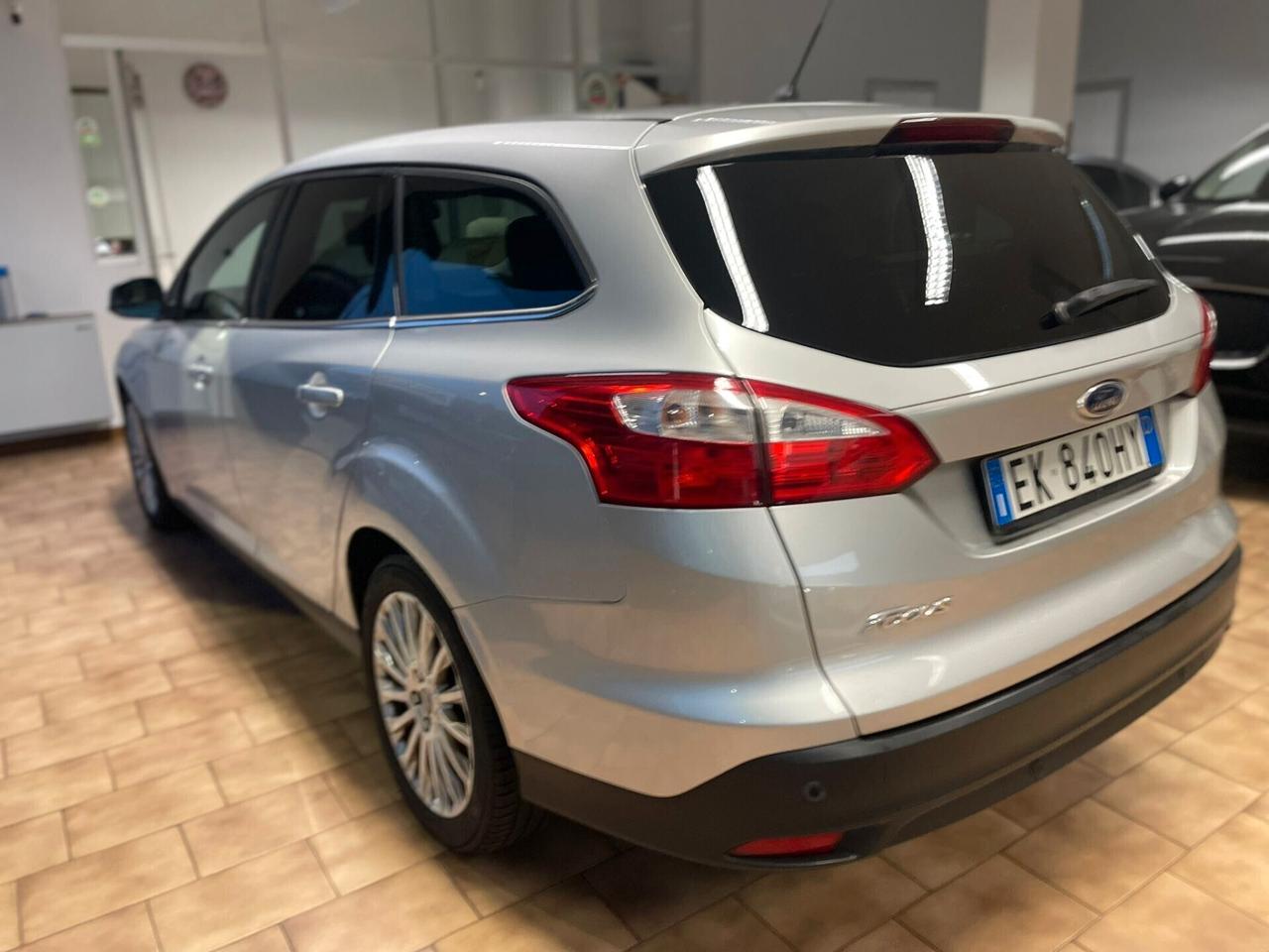 Ford Focus SW 1.6 tdci CINGHIA FATTA 143000KM