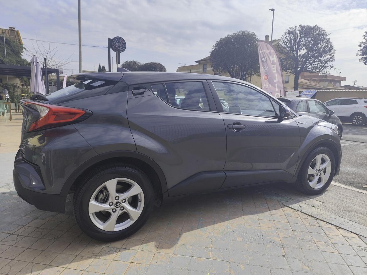 Toyota C-HR 1.8 Hybrid E-CVT Business