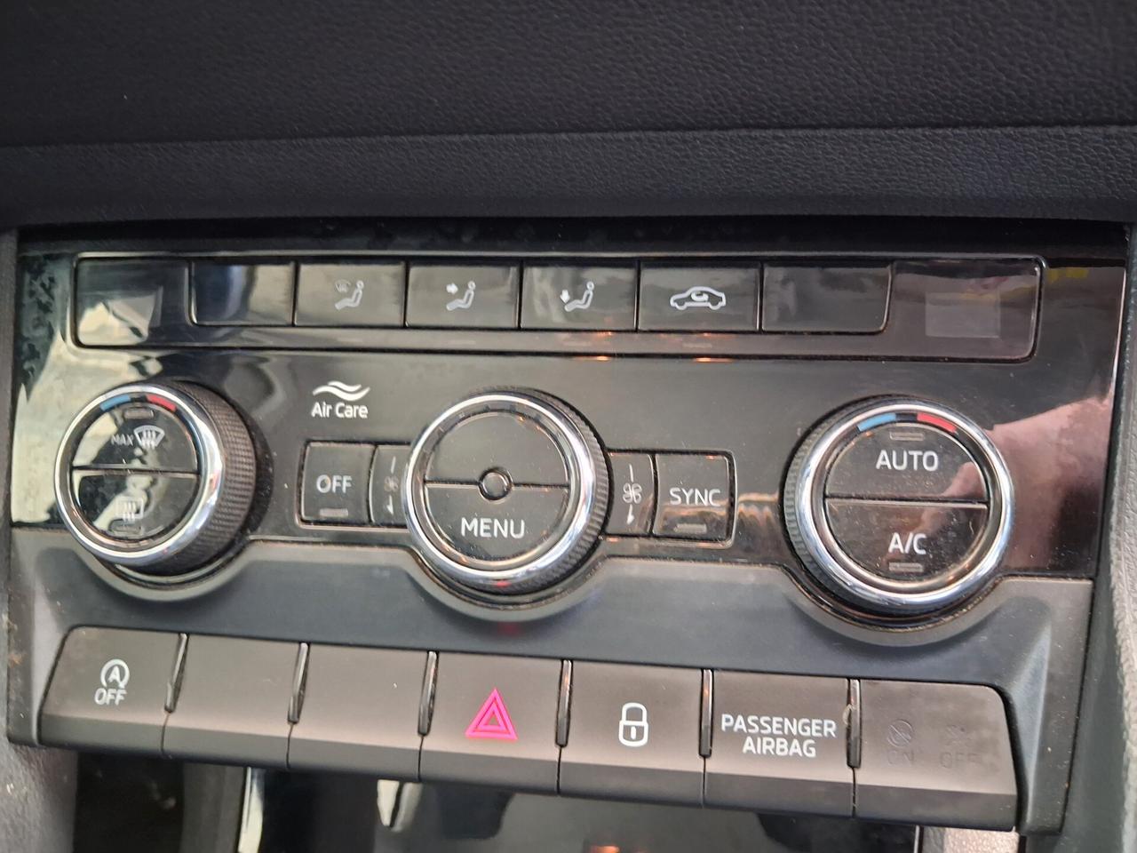 Skoda Karoq 1.6 TDI Style autocarro 4 posti bollo ridotto